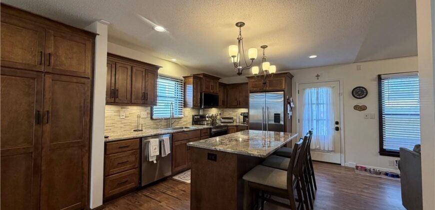 7801 N Euclid Avenue, Kansas City, MO 64118