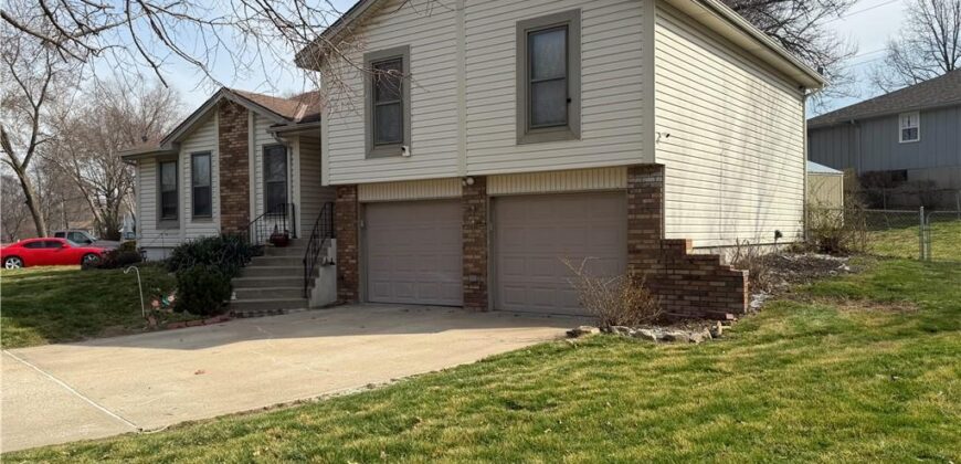 7801 N Euclid Avenue, Kansas City, MO 64118