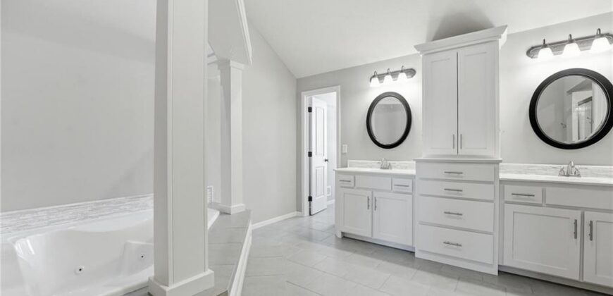 8050 NE 100th Terrace, Kansas City, MO 64157