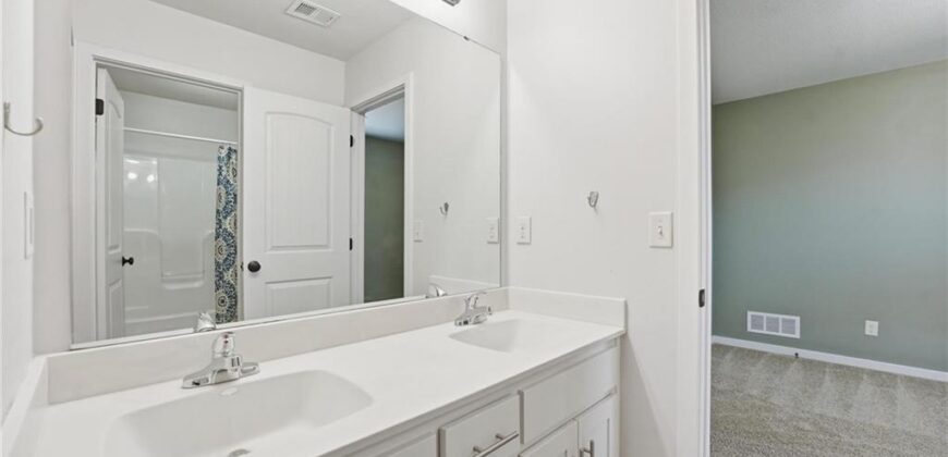 8050 NE 100th Terrace, Kansas City, MO 64157