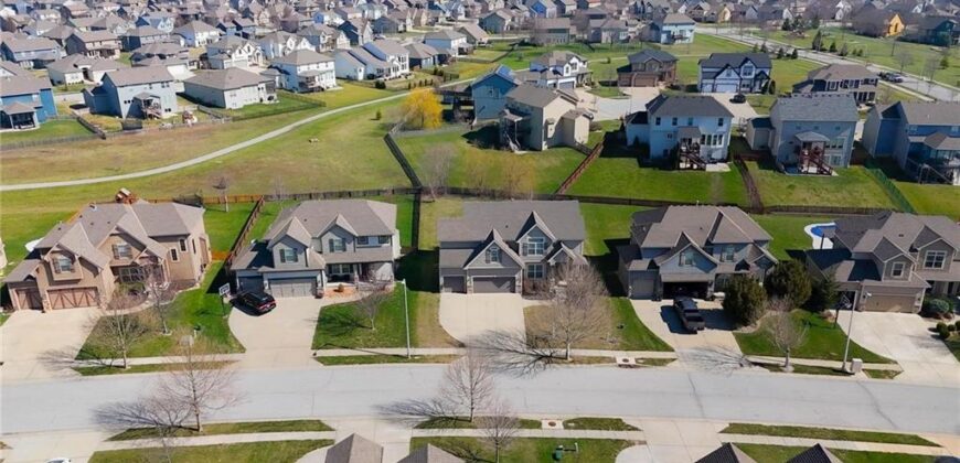 8050 NE 100th Terrace, Kansas City, MO 64157