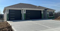 13755 NW 70th Street, Parkville, MO 64152