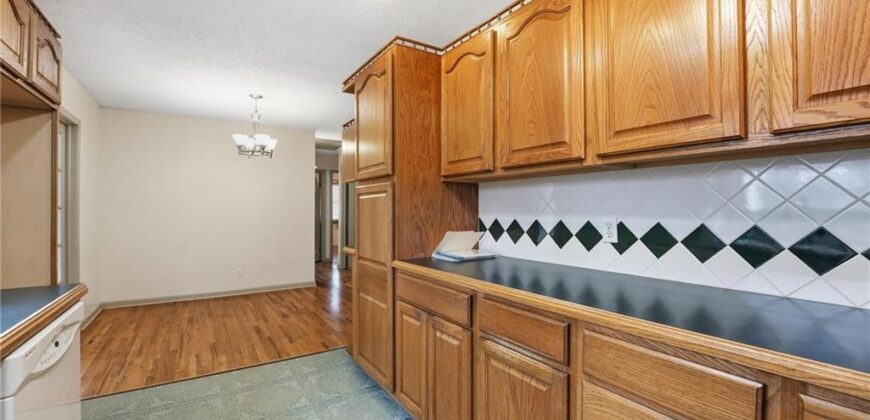 7806 NE 57th Street, Kansas City, MO 64119