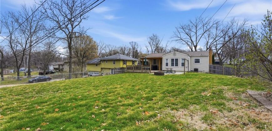 7806 NE 57th Street, Kansas City, MO 64119