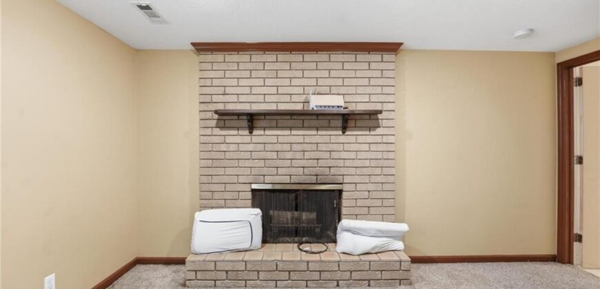 7806 NE 57th Street, Kansas City, MO 64119