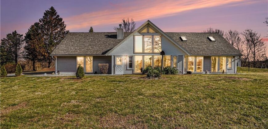 13319 Darlin Drive, Smithville, MO 64089