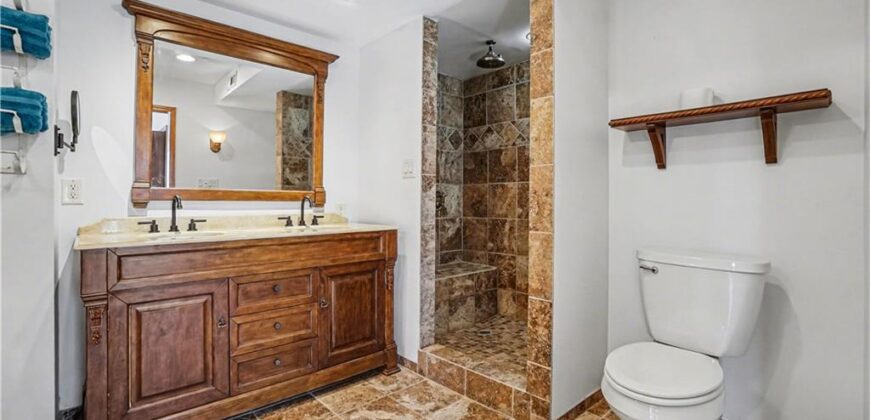 13319 Darlin Drive, Smithville, MO 64089