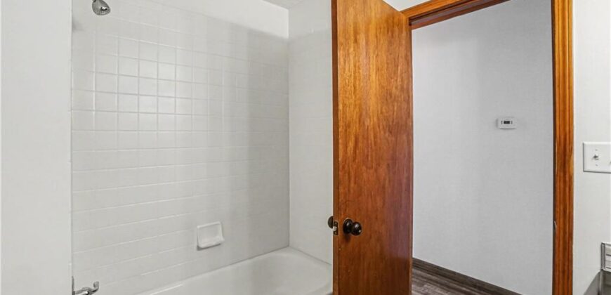 13319 Darlin Drive, Smithville, MO 64089