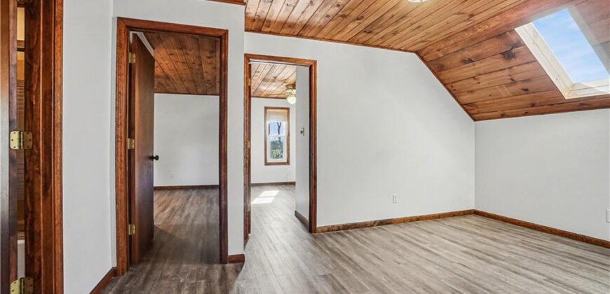 13319 Darlin Drive, Smithville, MO 64089