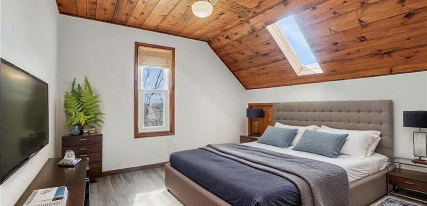 13319 Darlin Drive, Smithville, MO 64089