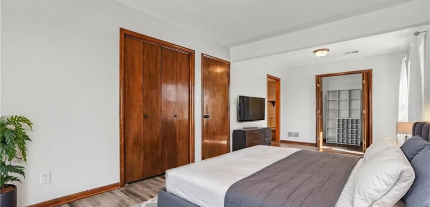 13319 Darlin Drive, Smithville, MO 64089