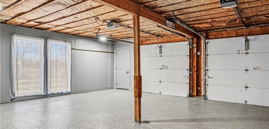 13319 Darlin Drive, Smithville, MO 64089