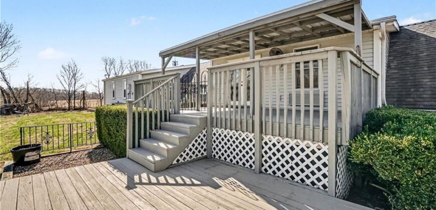 13319 Darlin Drive, Smithville, MO 64089