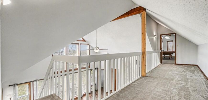 13319 Darlin Drive, Smithville, MO 64089