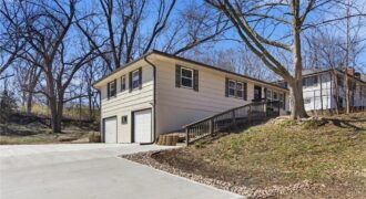 2425 NE 38th Street, Kansas City, MO 64116