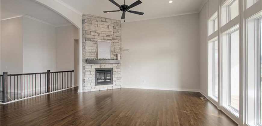 1027 Fir Lane, Liberty, MO 64068