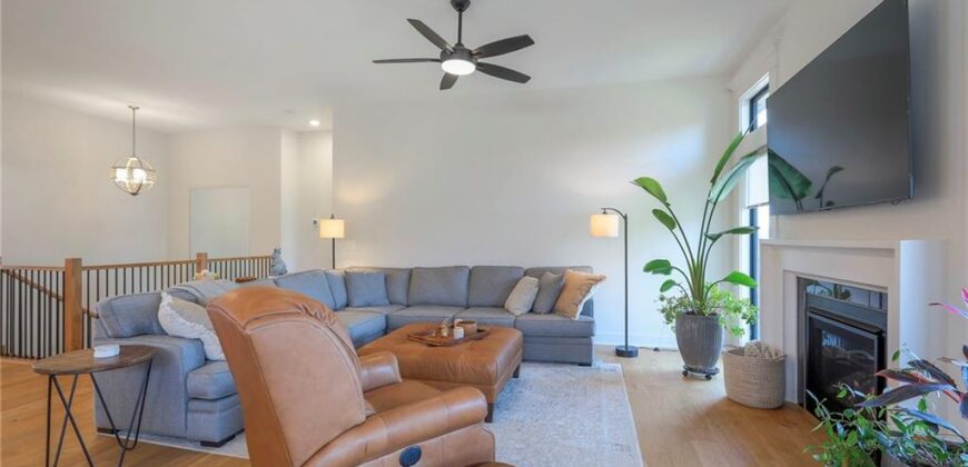 1820 Homestead Drive, Liberty, MO 64068