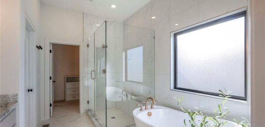 1820 Homestead Drive, Liberty, MO 64068