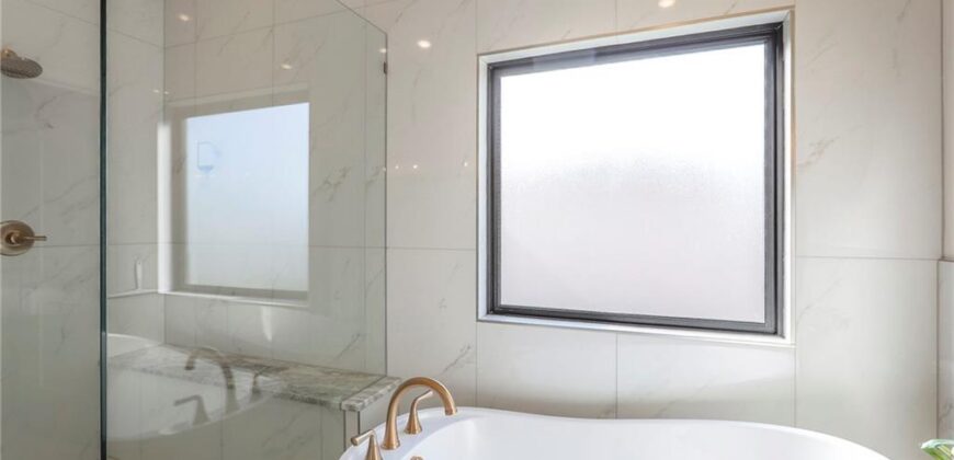 1820 Homestead Drive, Liberty, MO 64068