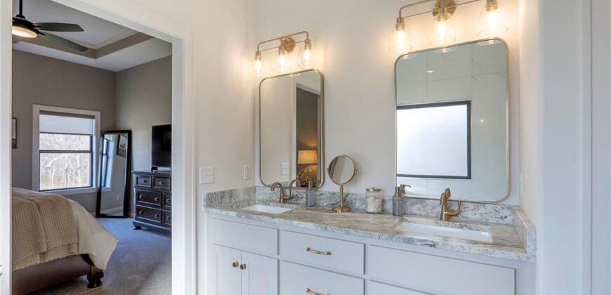 1820 Homestead Drive, Liberty, MO 64068