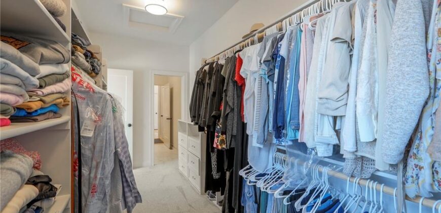 1820 Homestead Drive, Liberty, MO 64068