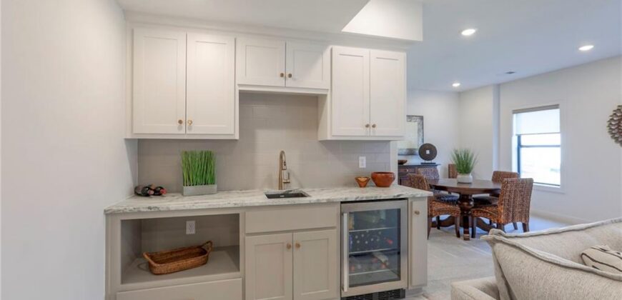 1820 Homestead Drive, Liberty, MO 64068