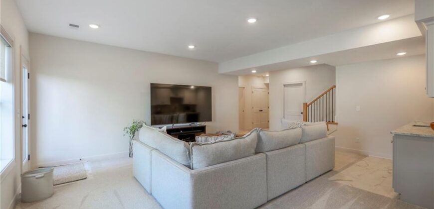 1820 Homestead Drive, Liberty, MO 64068