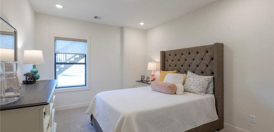 1820 Homestead Drive, Liberty, MO 64068