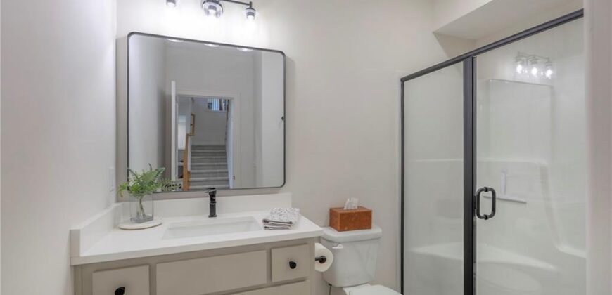 1820 Homestead Drive, Liberty, MO 64068