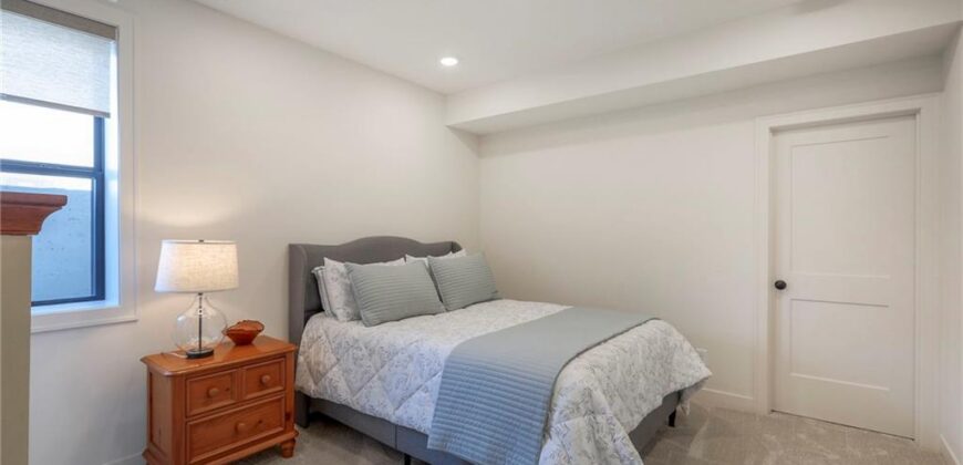 1820 Homestead Drive, Liberty, MO 64068