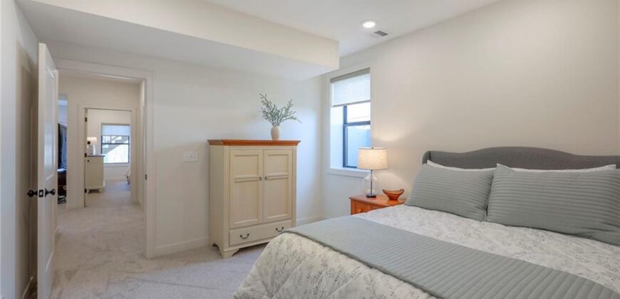 1820 Homestead Drive, Liberty, MO 64068