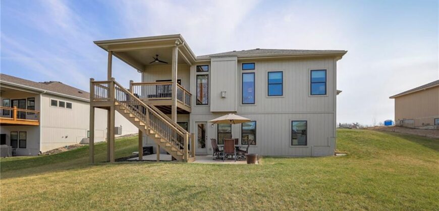 1820 Homestead Drive, Liberty, MO 64068