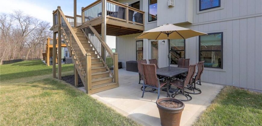 1820 Homestead Drive, Liberty, MO 64068