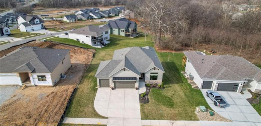 1820 Homestead Drive, Liberty, MO 64068