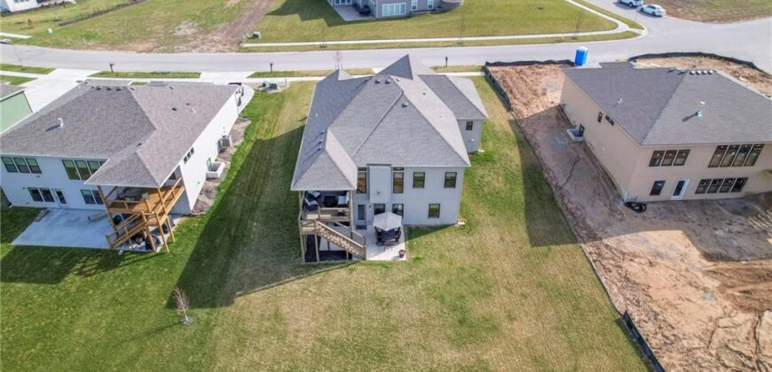 1820 Homestead Drive, Liberty, MO 64068