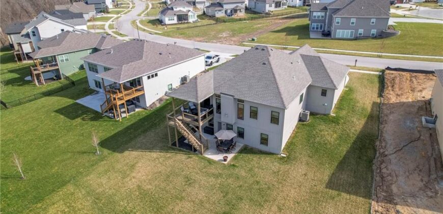 1820 Homestead Drive, Liberty, MO 64068