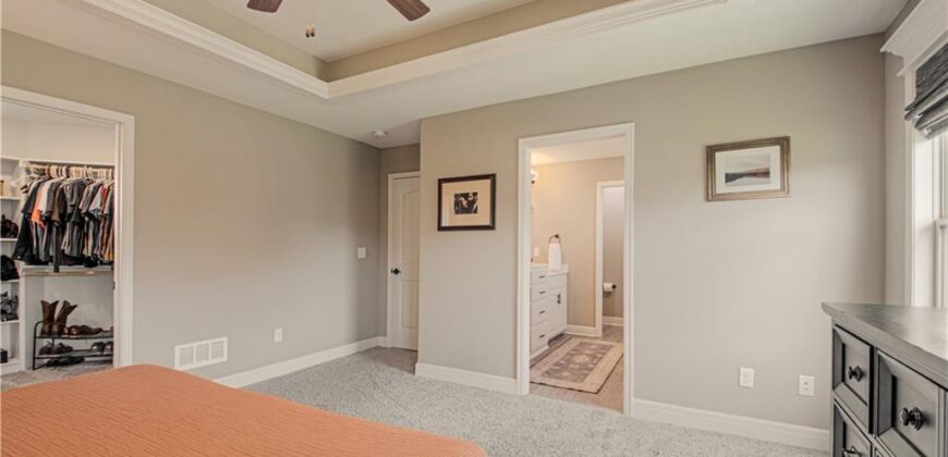 10821 N Bristol Avenue, Kansas City, MO 64156