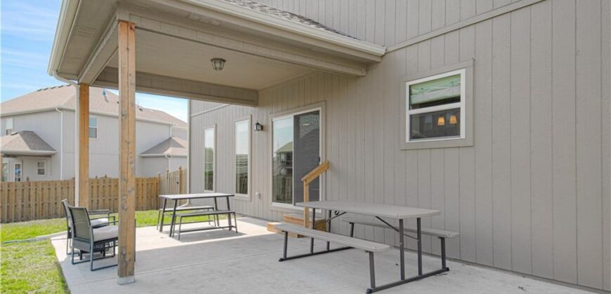 10821 N Bristol Avenue, Kansas City, MO 64156