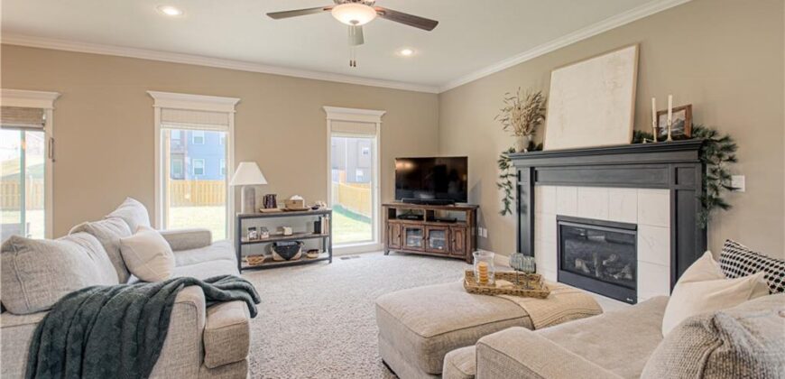10821 N Bristol Avenue, Kansas City, MO 64156