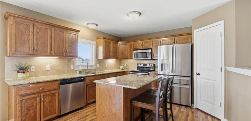 11207 N Summit Street, Kansas City, MO 64155