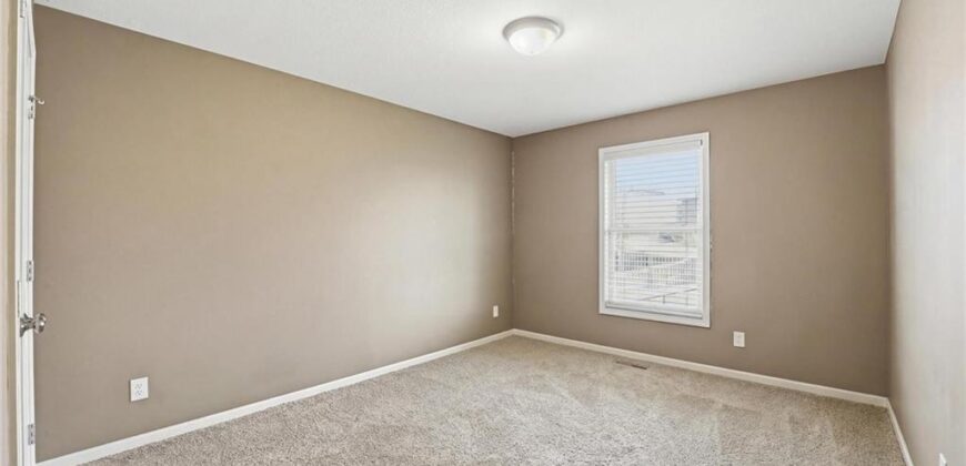 11207 N Summit Street, Kansas City, MO 64155