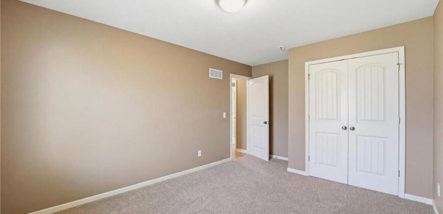 11207 N Summit Street, Kansas City, MO 64155