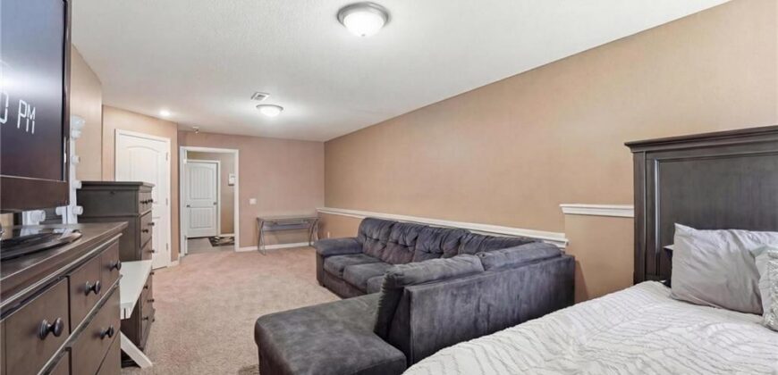 11207 N Summit Street, Kansas City, MO 64155