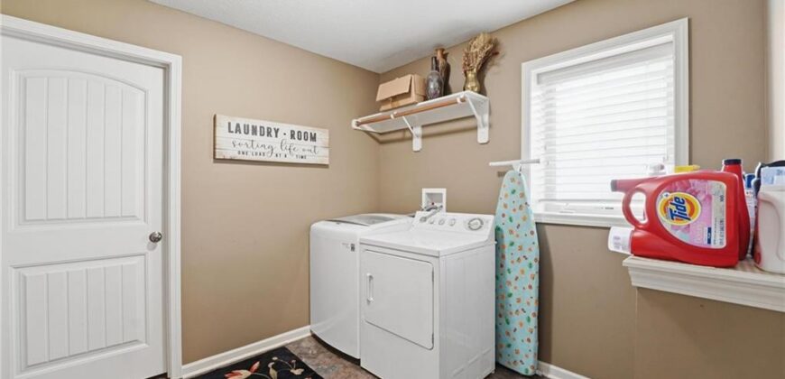 11207 N Summit Street, Kansas City, MO 64155