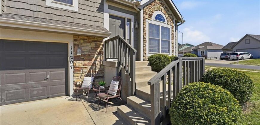 11207 N Summit Street, Kansas City, MO 64155