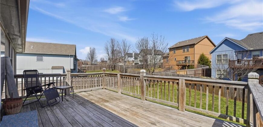 11207 N Summit Street, Kansas City, MO 64155