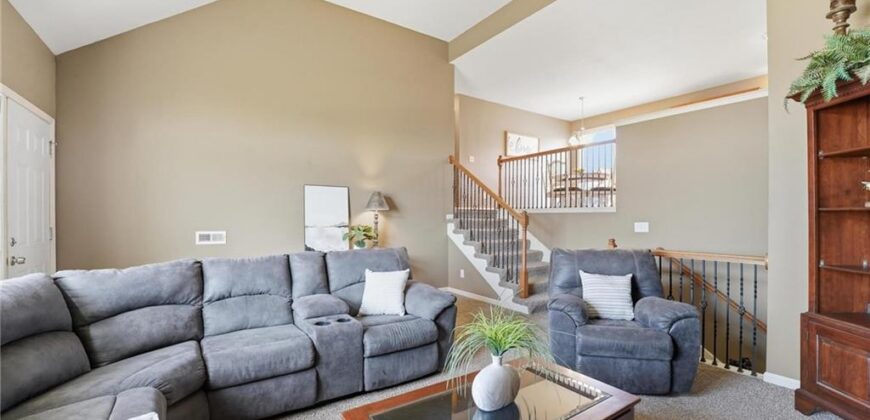 11207 N Summit Street, Kansas City, MO 64155