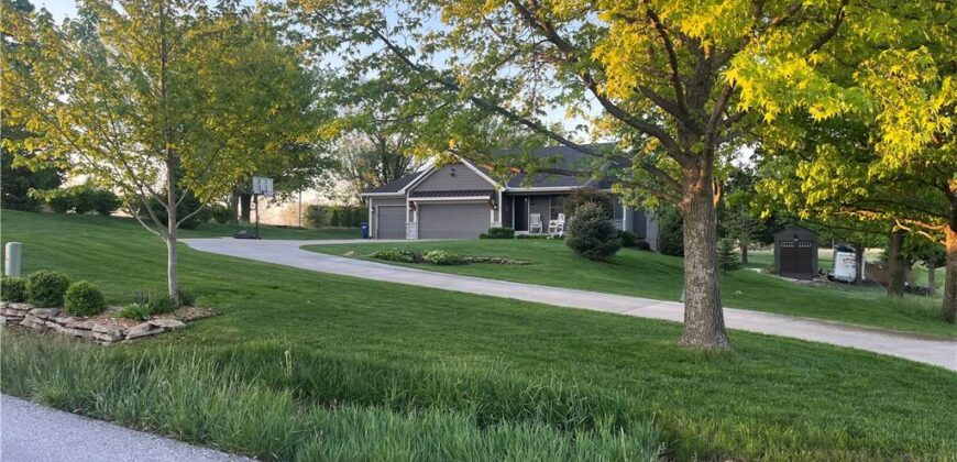 301 NW 179th Street, Smithville, MO 64089