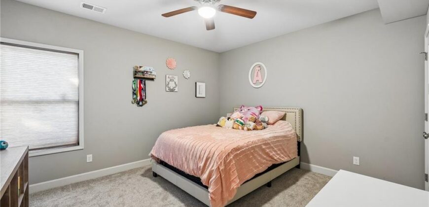 301 NW 179th Street, Smithville, MO 64089