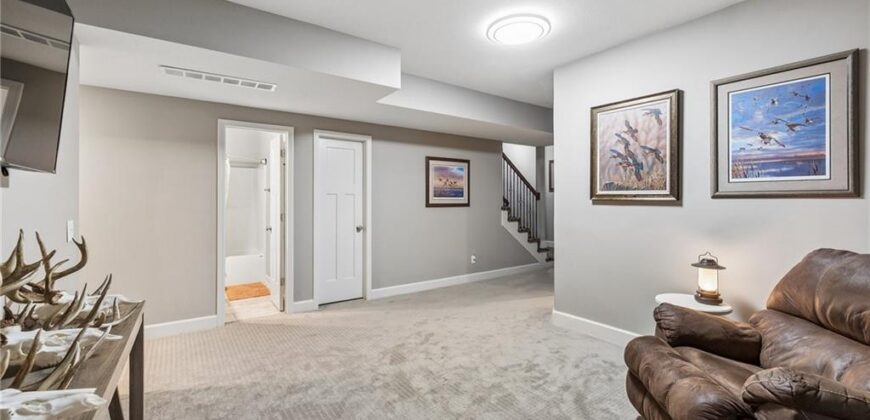 301 NW 179th Street, Smithville, MO 64089